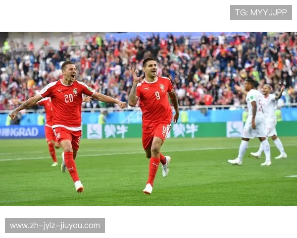 足球比赛中的高空球争夺战术与头球技巧