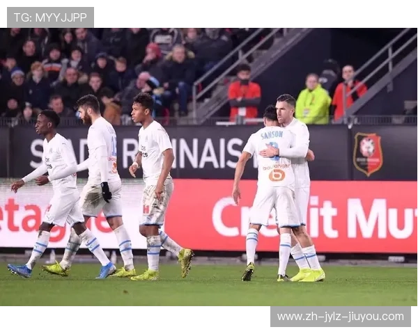 马赛战术革新探秘：从法甲传统豪门到现代足球实验室的蜕变